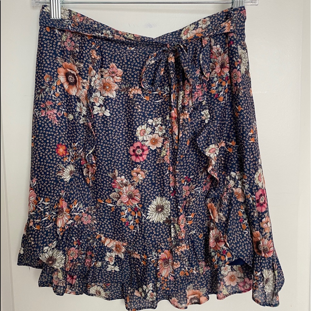 Floral printed flowy skirt